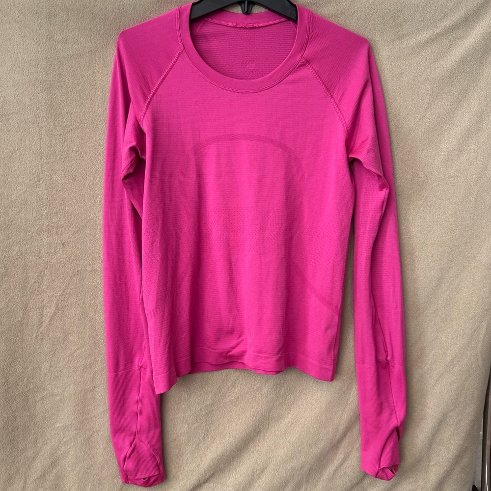 Swiftly Tech Waist-Length Long Sleeve